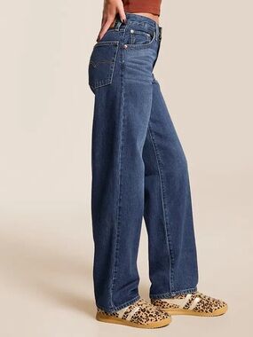 Levi's Premium Baggy Dad Jeans 28x32 NWT She's Nice Dark Wash A3494-0037